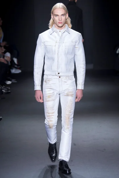 Look 5